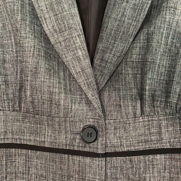9&CO. Blazer - Picture 2 of 4